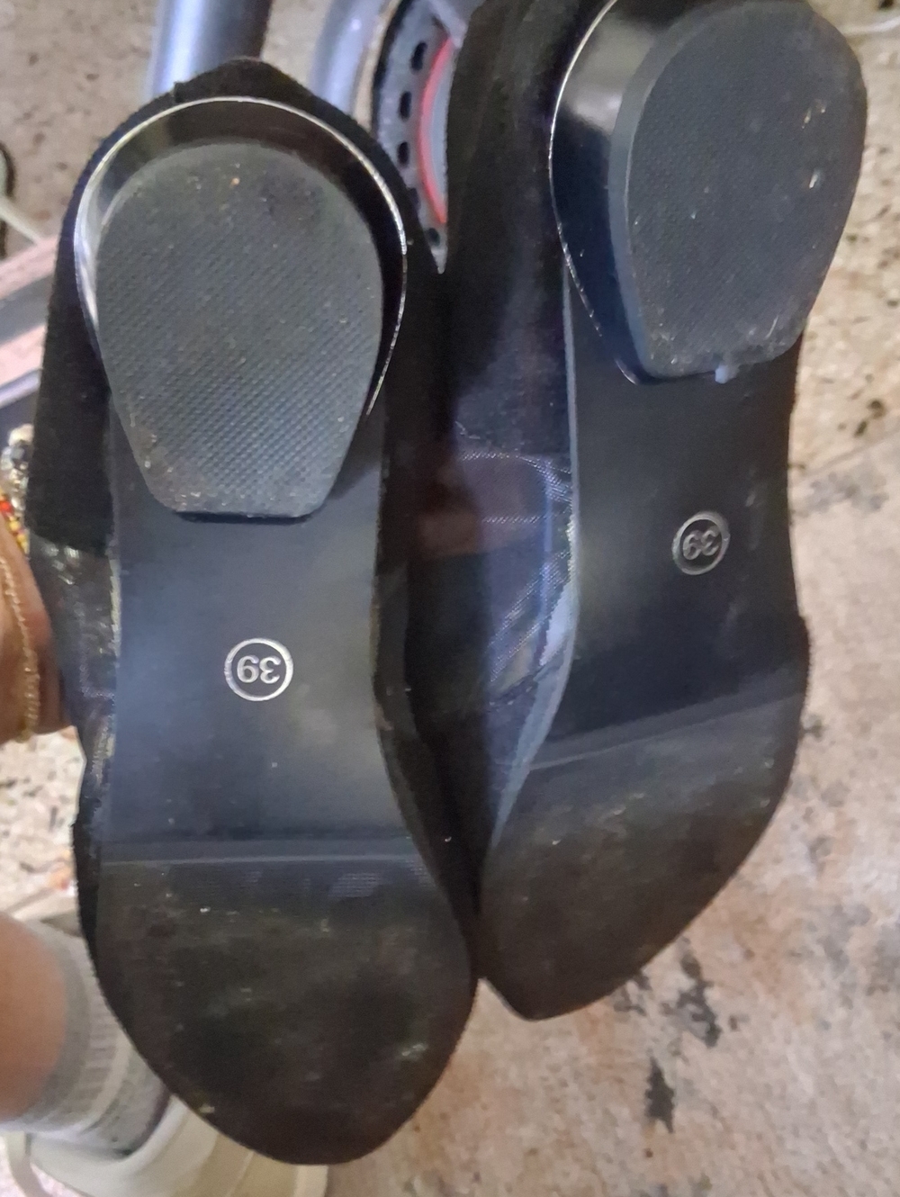 No Name Shoes - Picture 5 of 6